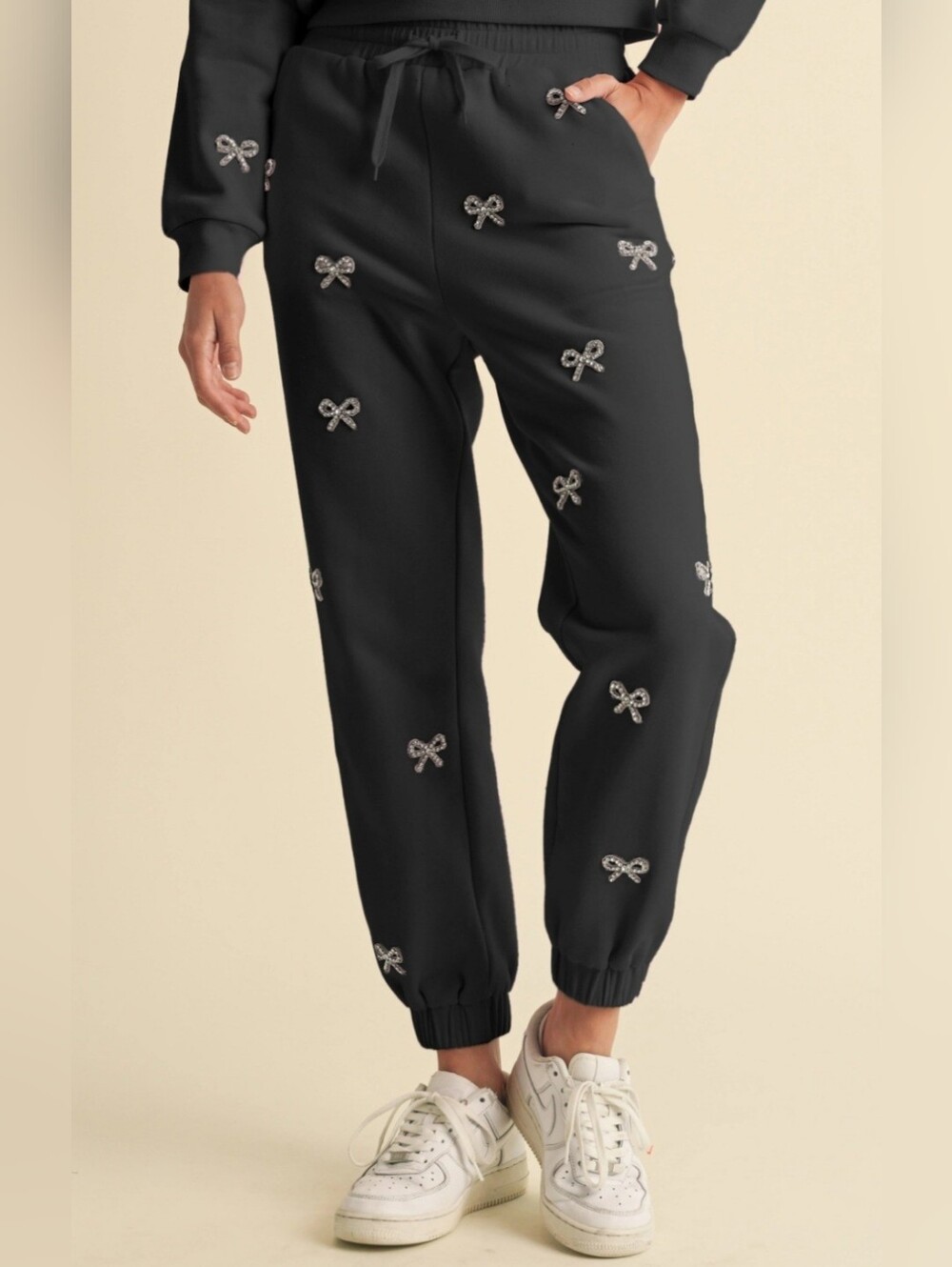 #100584 🛑S,M,L Jewel Detail Sweatpants